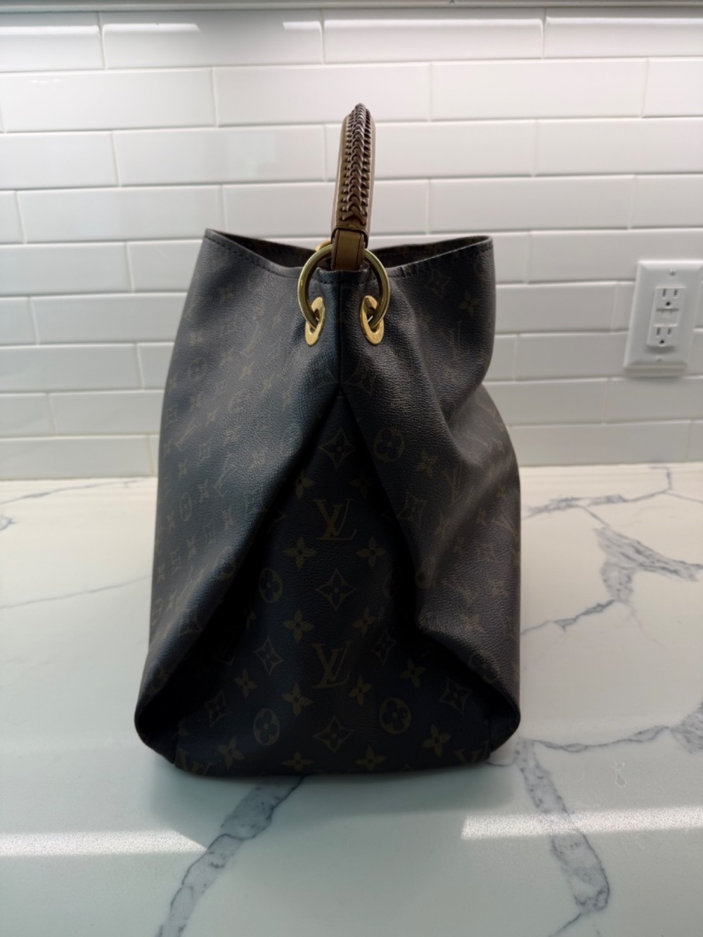 Louis Vuitton Artsy MM Monogram Hobo Bag w/ Key Leash + Dust Bag - Picture 3 of 10